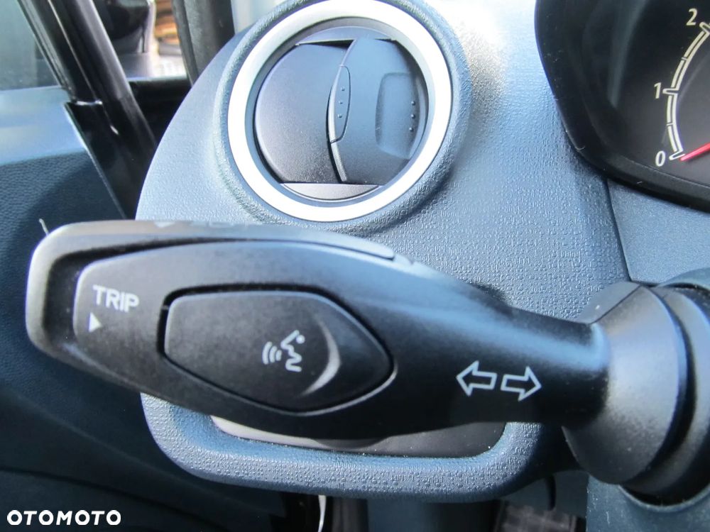 Ford Fiesta 1.25 Celebration - 18