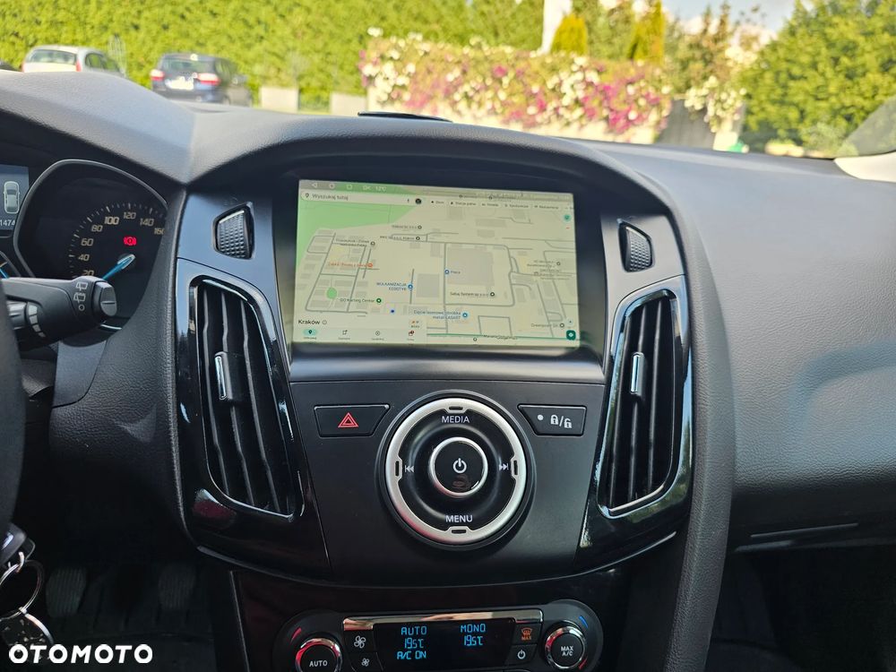 Ford Focus 1.6 Trend - 14