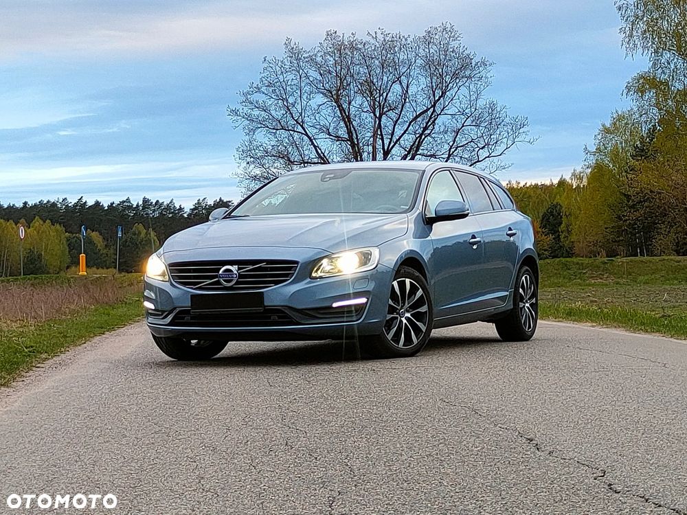 Volvo V60 D4 Geartronic Summum - 1