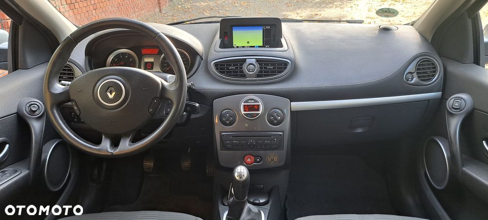 Renault Clio - 7