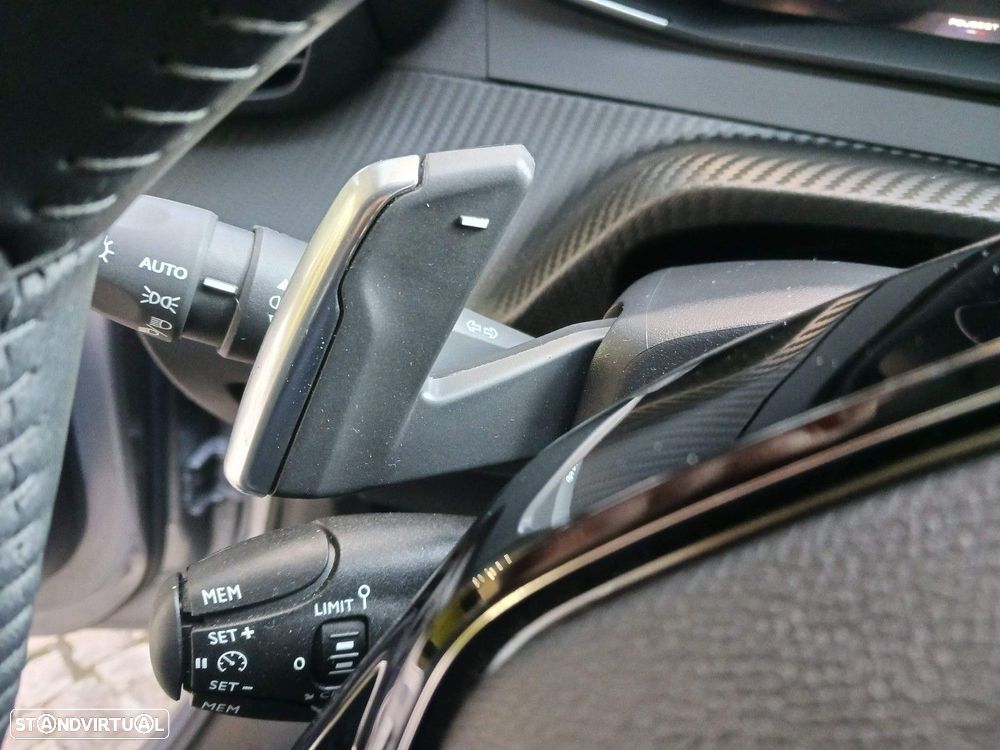 Peugeot 208 1.2 Hybrid Allure e-DCS6 - 25