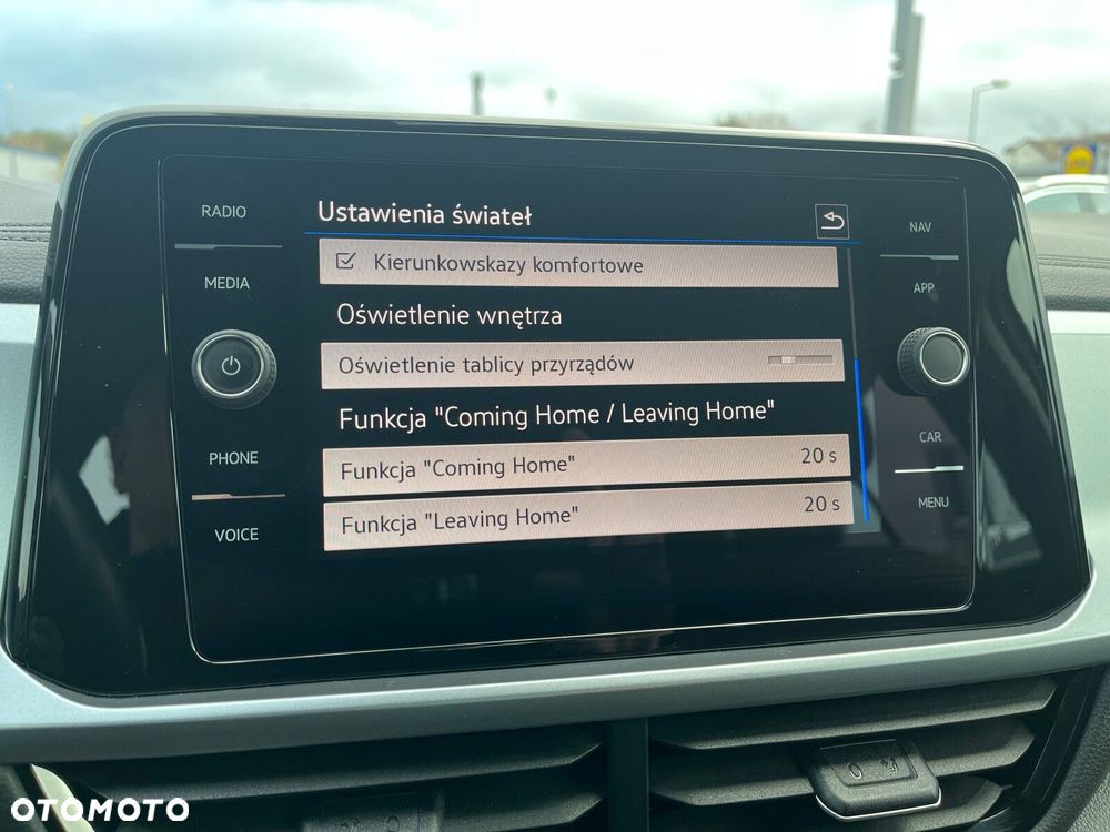 Volkswagen T-Roc - 29