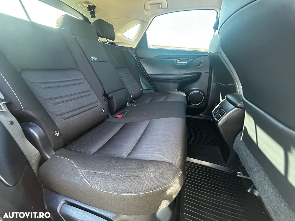 Lexus Seria NX 300h E-FOUR - 15