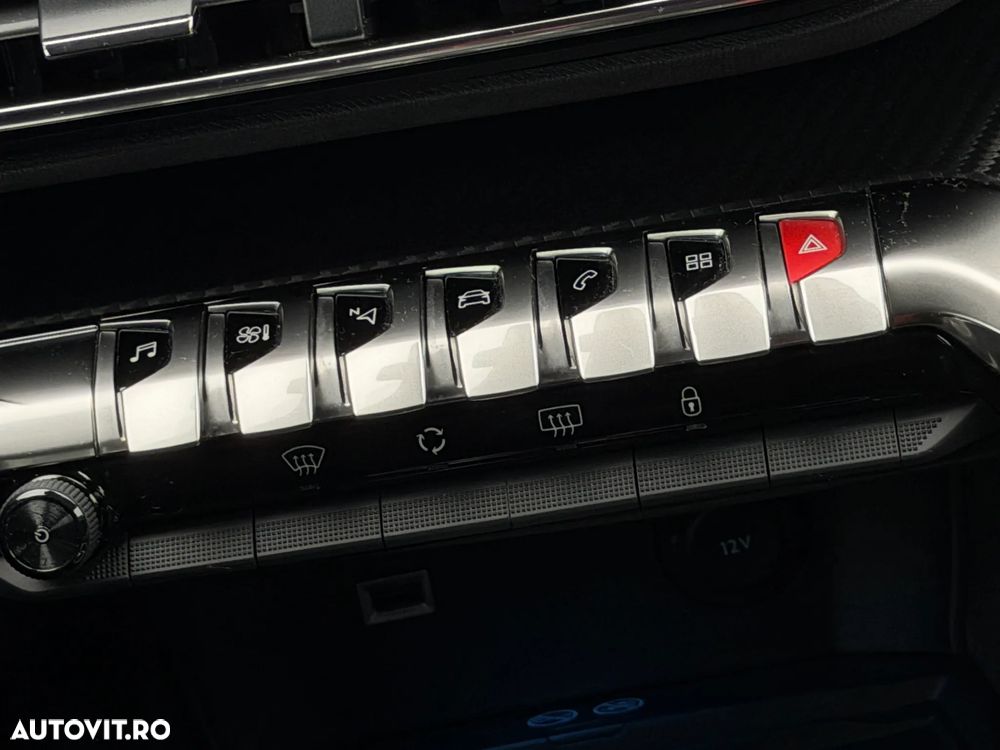 Peugeot 3008 PureTech 130 Stop & Start GPF EAT8 Active Business-Paket - 28