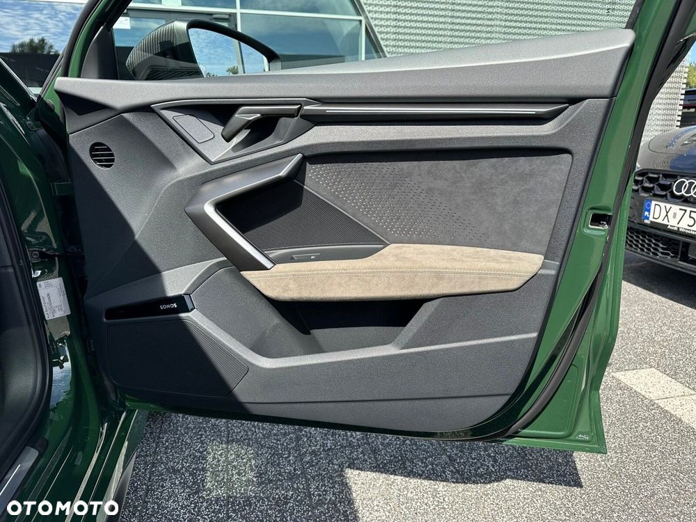 Audi RS3 Limousine - 32
