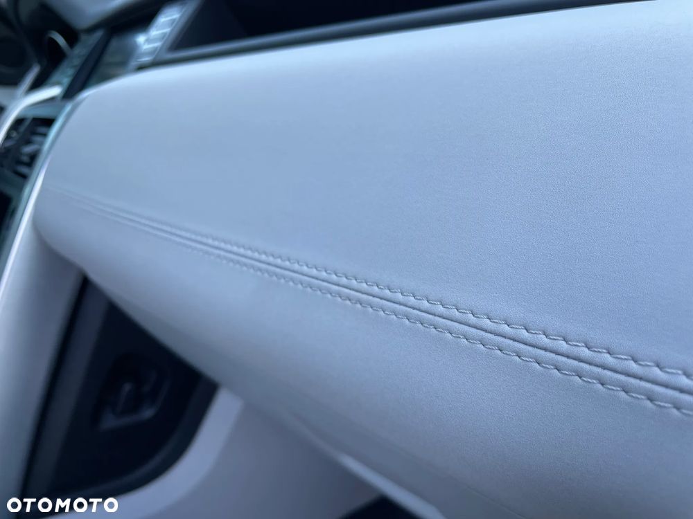 Land Rover Discovery Sport TD4 HSE Luxury - 33