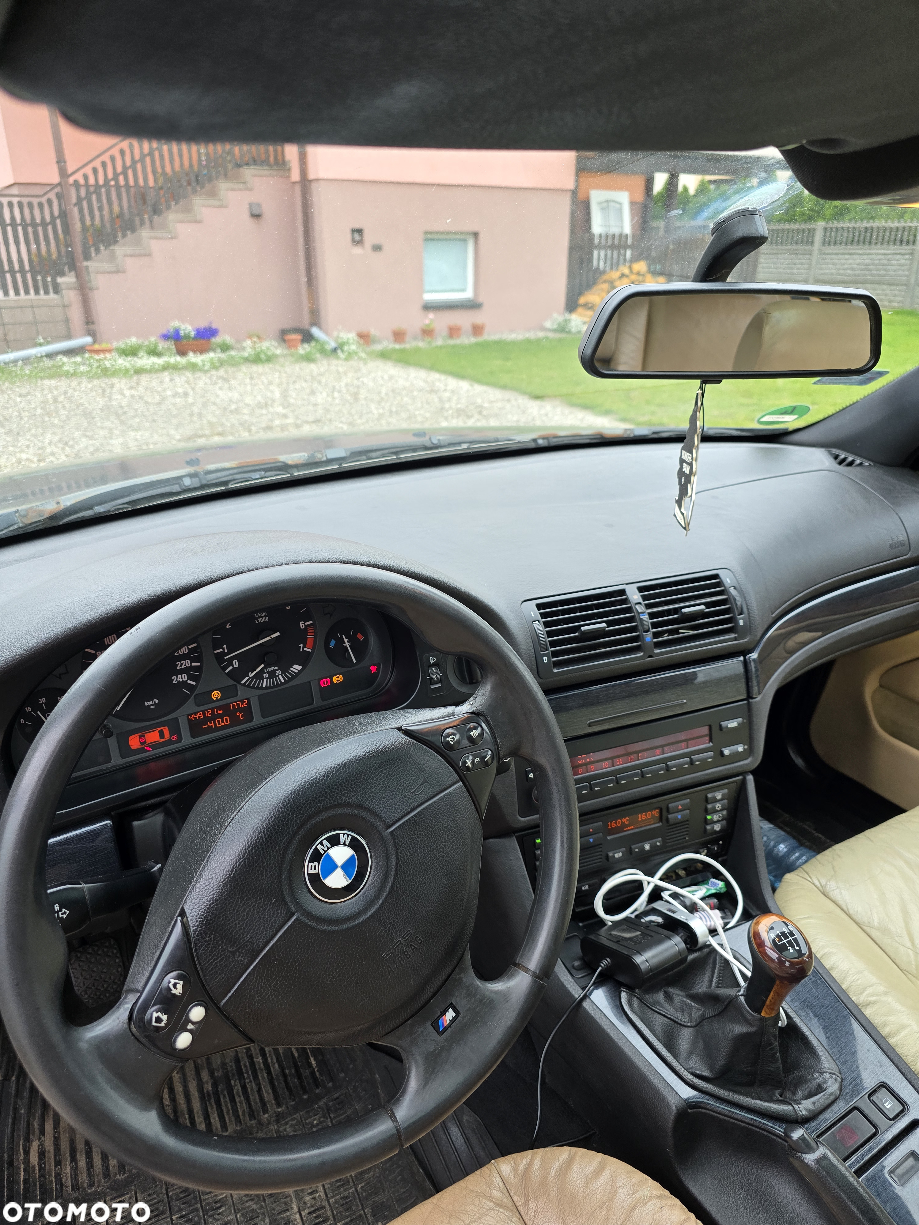 BMW Seria 5 528i - 5