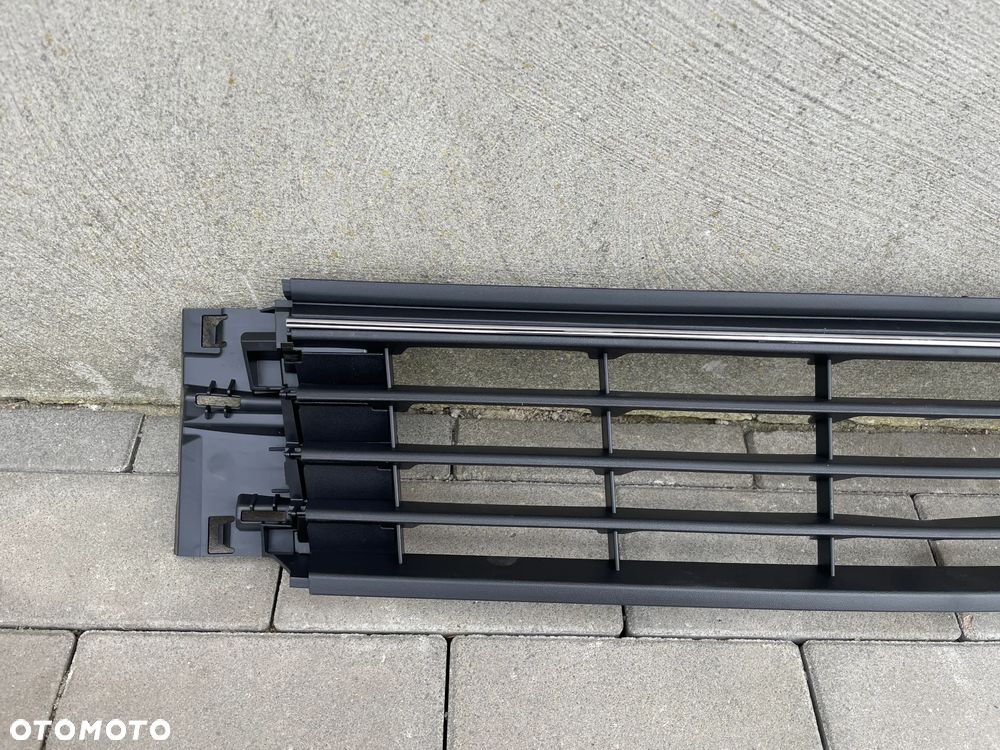 KRATKA ŚRODKOWA VW POLO 6R0 LIFT  2014-2017 - NOWA - 3