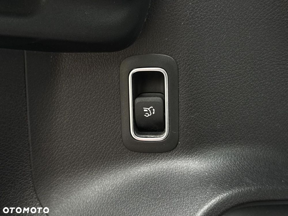 Mercedes-Benz GLB - 28