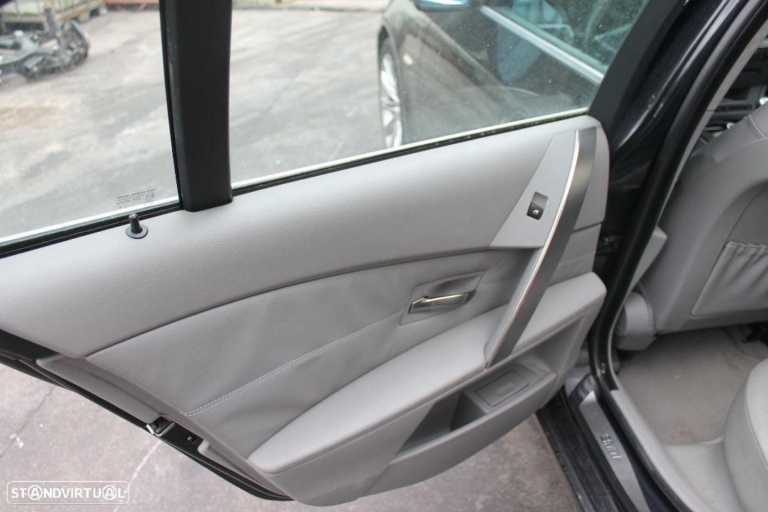 BMW  530 de 2004 - 11