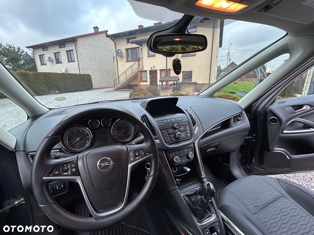 Opel Zafira - 18