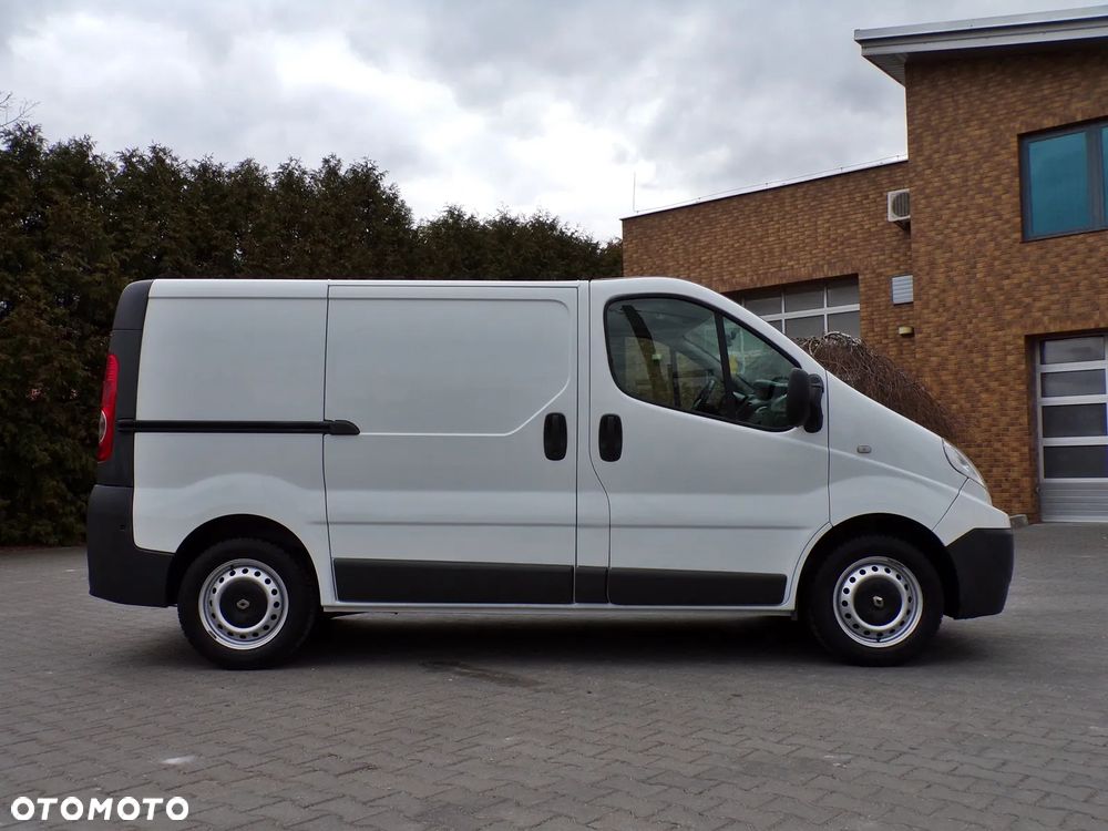 Renault TRAFIC - 7