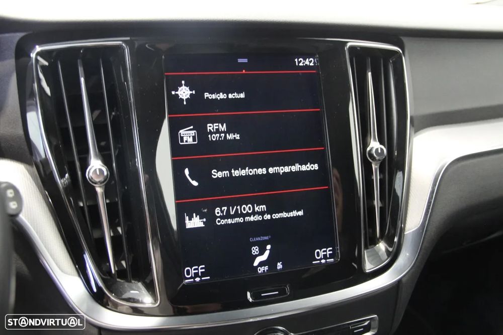 Volvo V60 2.0 D4 R-Design Geartronic - 25