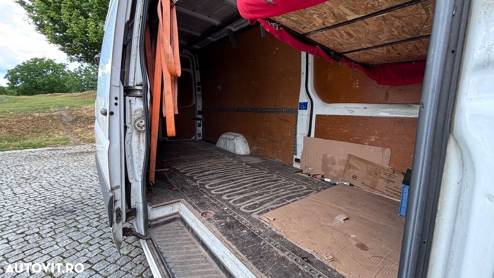 Mercedes-Benz Sprinter - 14