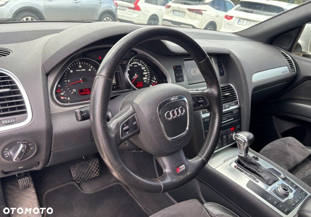 Audi Q7 - 13