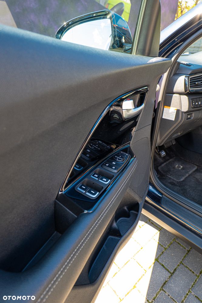Kia Niro 1.6 GDI Hybrid L - 12