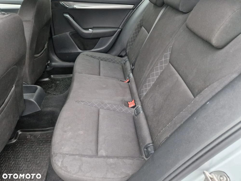 Skoda Octavia 1.6 TDI Active - 12