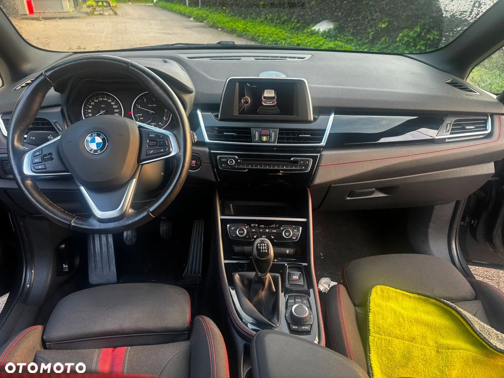BMW Seria 2 218d - 34