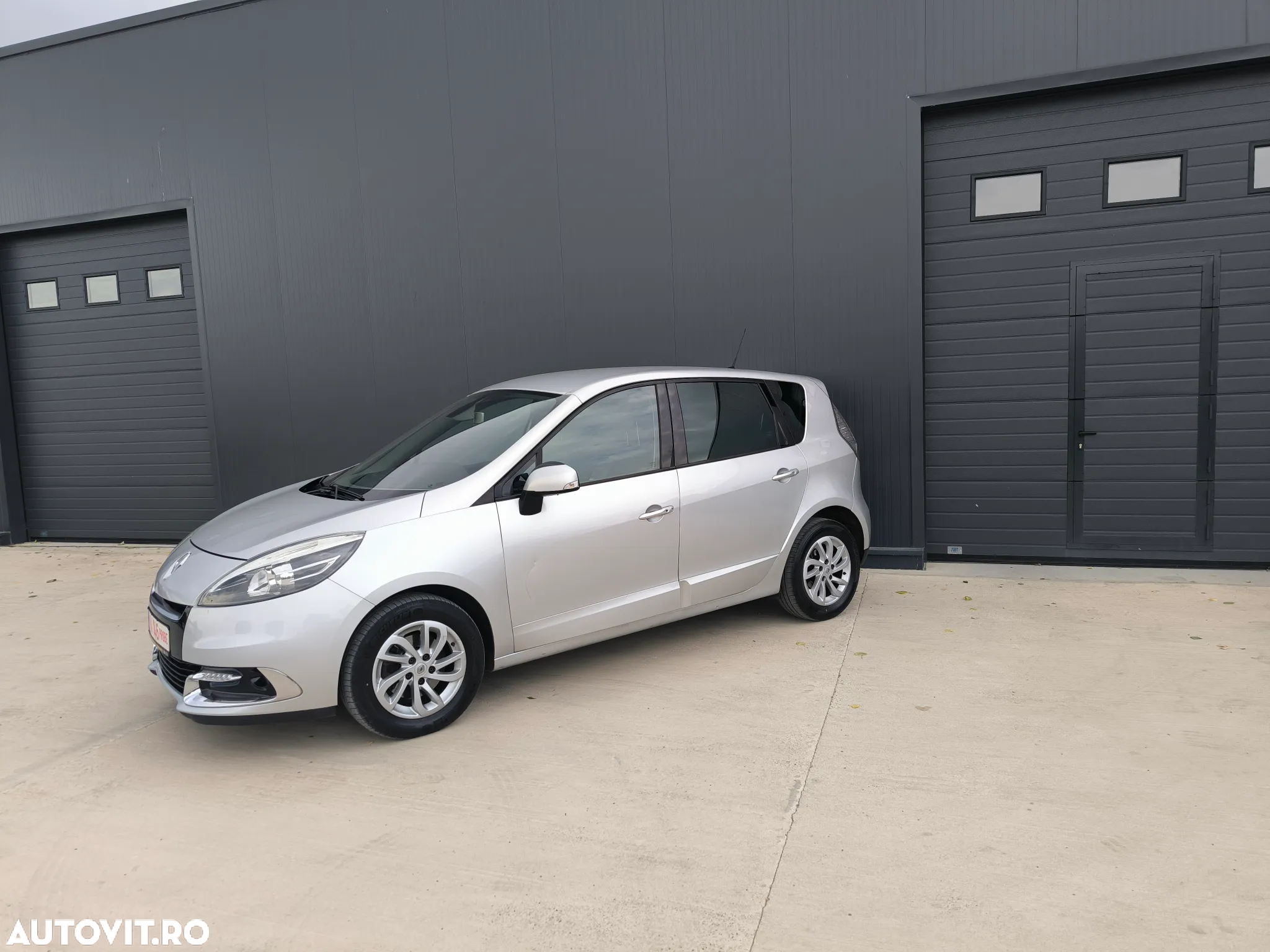 Renault Scenic - 5