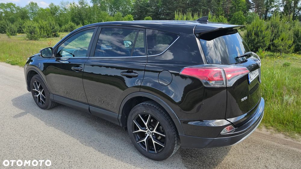 Toyota RAV4 2.0 D-4D Premium 4x2 - 17
