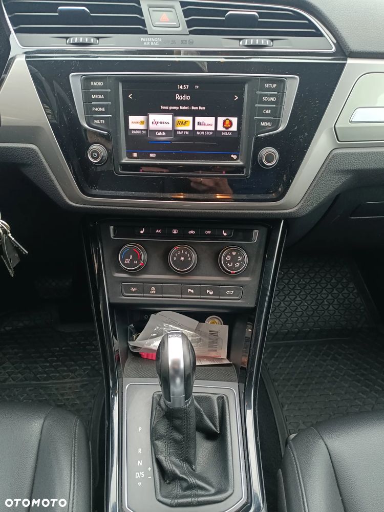 Volkswagen Touran 2.0 TDI BMT Comfortline DSG - 5