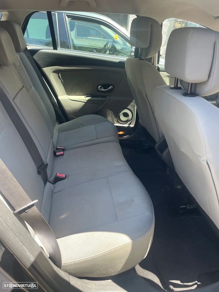 Renault Mégane ENERGY dCi 110 Start & Stop Bose Edition - 9