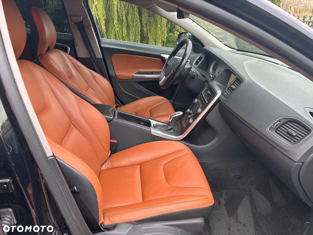 Volvo V60 T5 Summum - 14