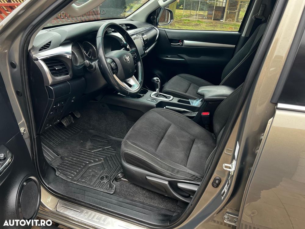 Toyota Hilux 2.8D 204CP 4x4 Double Cab AT Executive Color Edition - 5