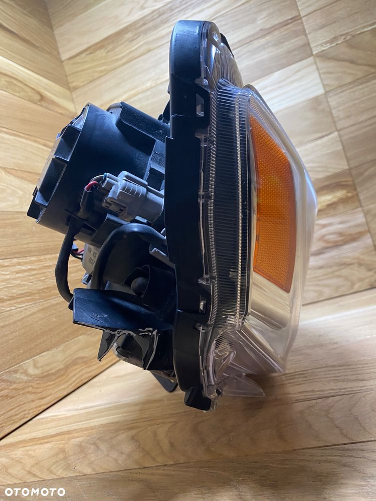 Mitsubishi ASX xenon lampa prawa EU - 11