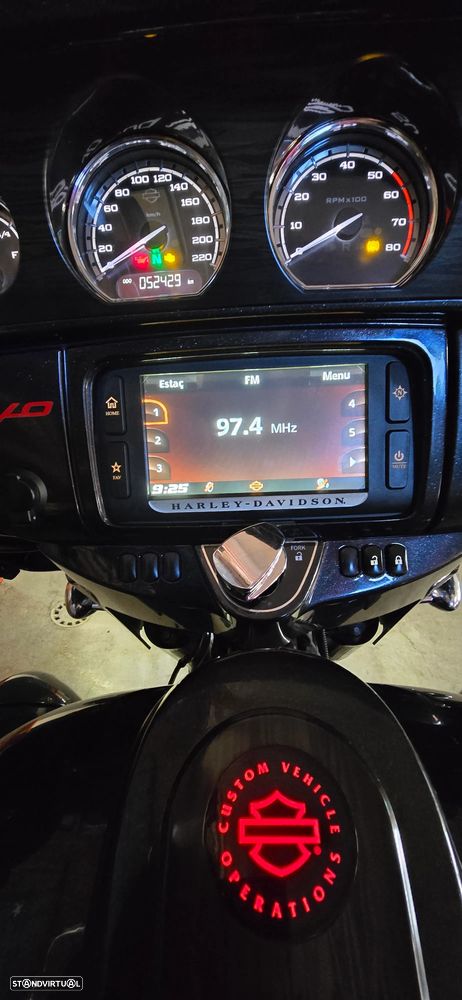 Harley-Davidson STREET GLIDE 114 CVO - 11