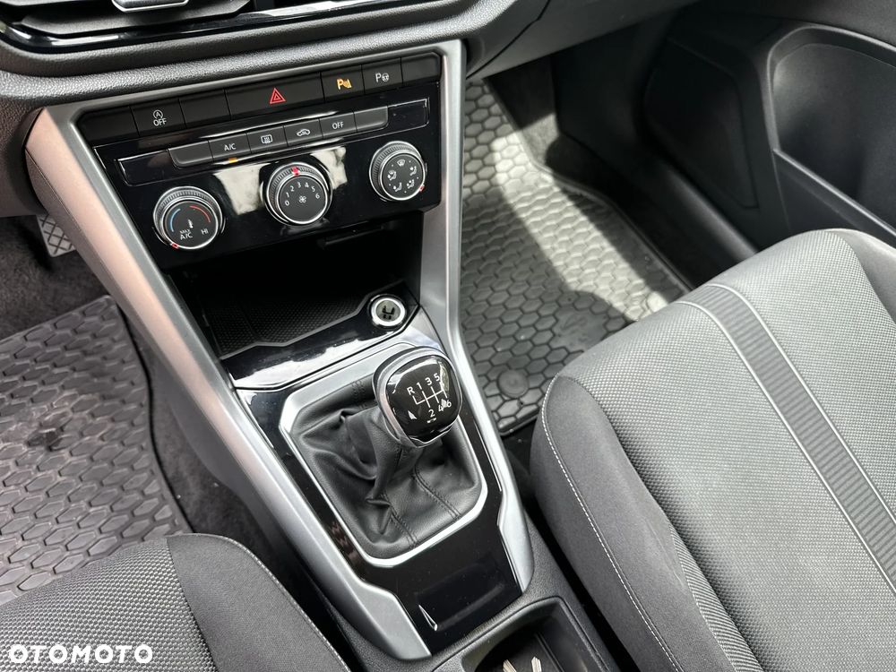 Volkswagen T-Roc 1.5 TSI Life - 16