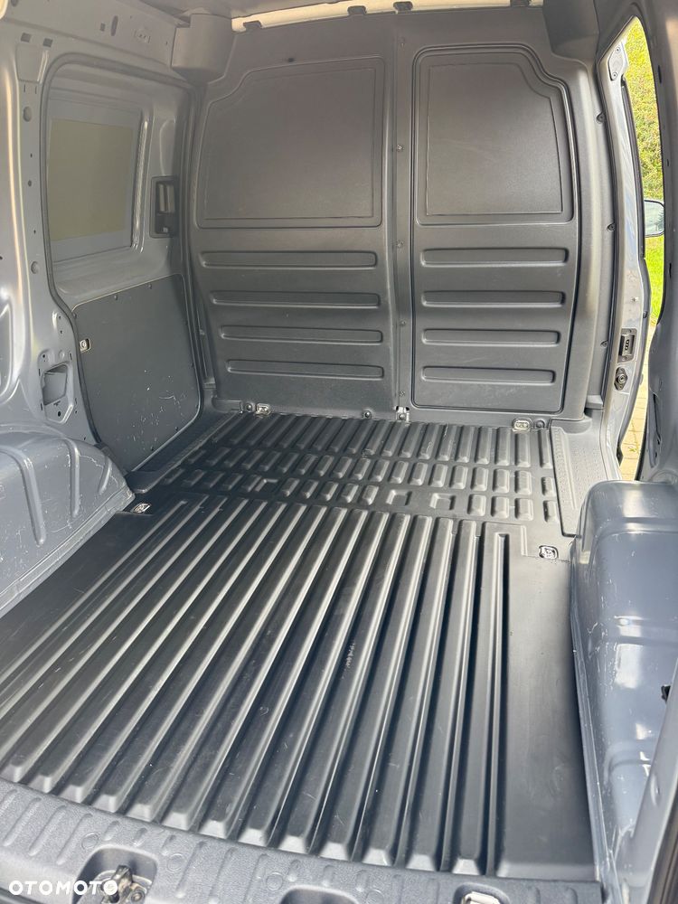 Volkswagen Caddy - 12