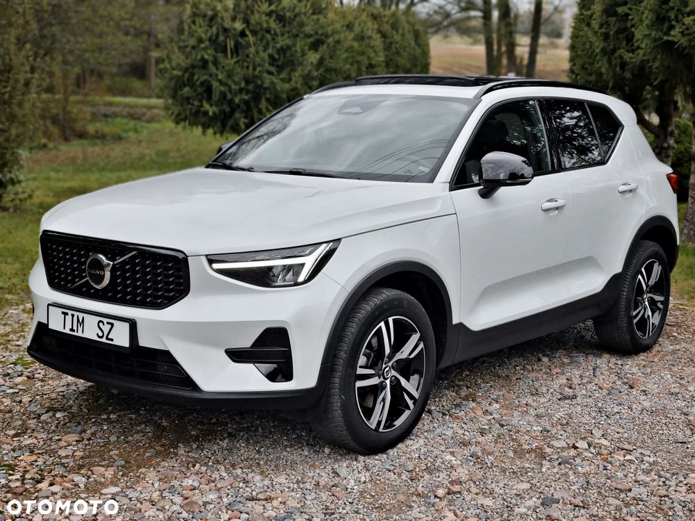 Volvo XC 40 B3 B DKG Plus Black Edition - 9