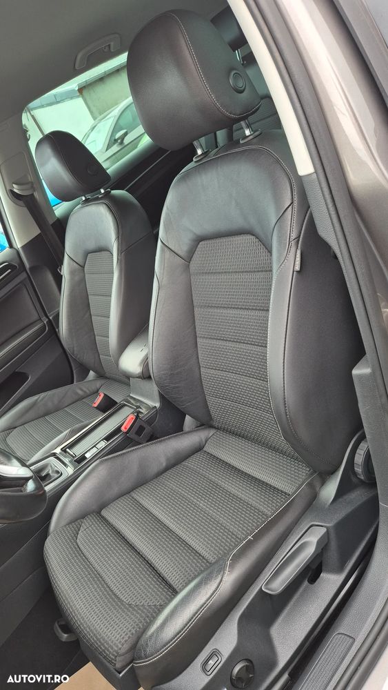Volkswagen Golf 1.6 TDI Highline - 5