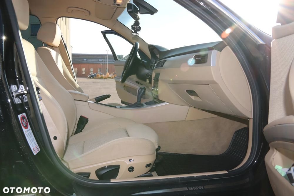 BMW Seria 3 - 22
