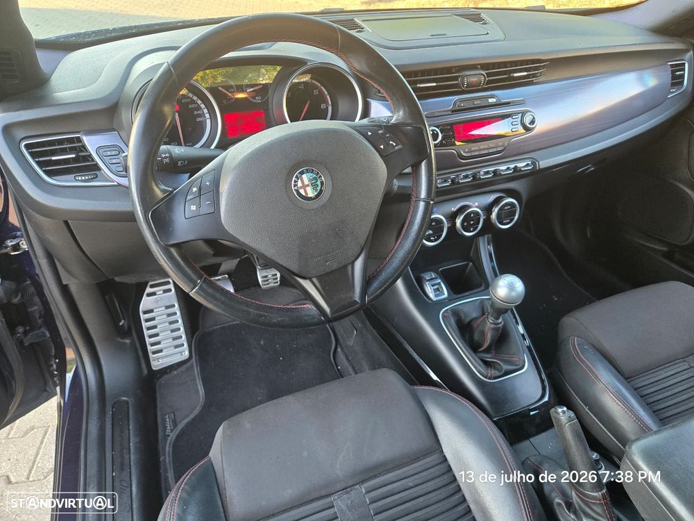 Alfa Romeo Giulietta 1.6 JTDM Distinctive - 8