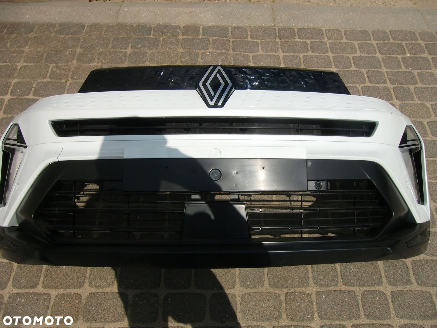 ZDERZAK RENAULT CAPTUR II E TECH 6XPDC - 1