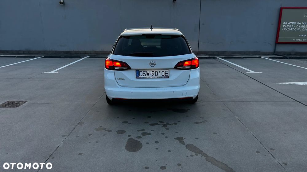 Opel Astra IV 1.6 CDTI Cosmo - 9