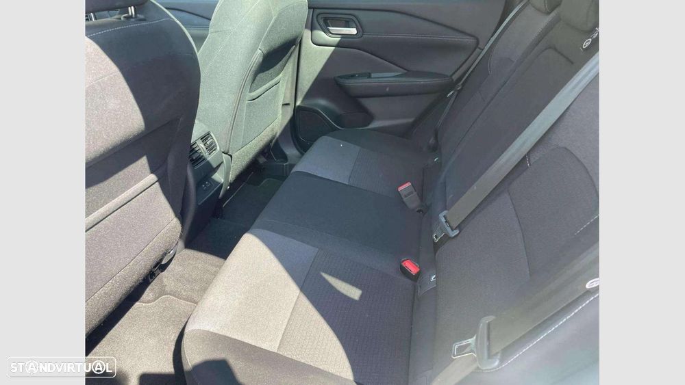 Nissan Qashqai 1.3 DIG-T N-Connecta LED+TT+SKY - 11