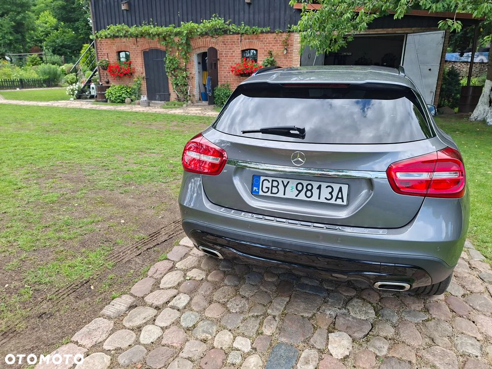 Mercedes-Benz GLA - 5