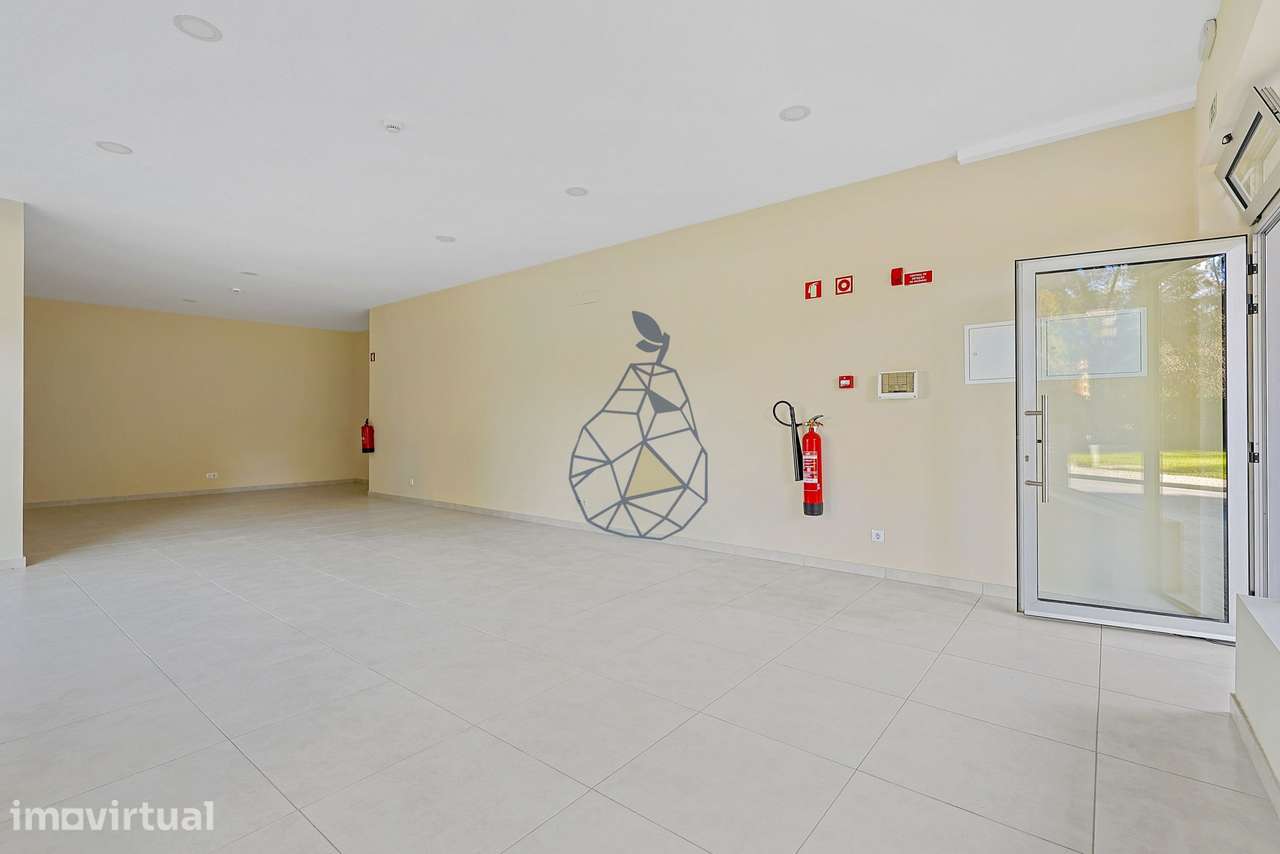 Espaço Comercial Novo na Praia da Rocha - Grande imagem: 3/15