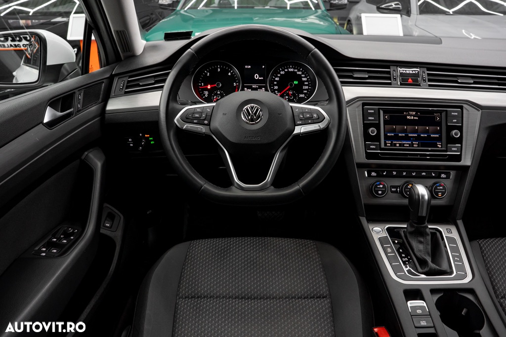 Volkswagen Passat 1.6 TDI DSG Comfortline - 9