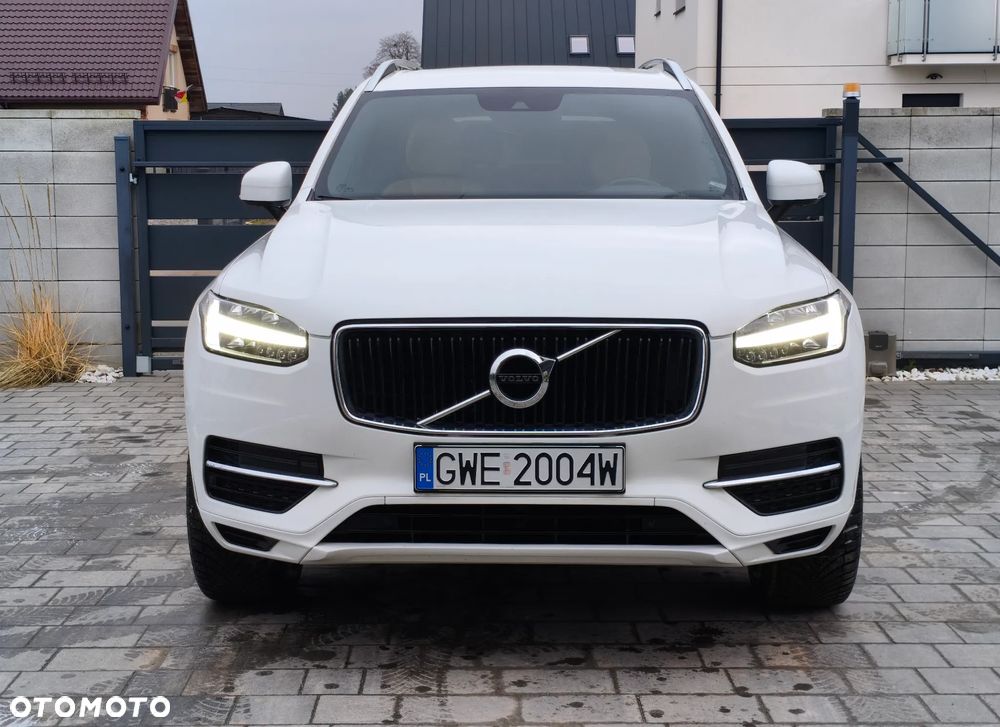 Volvo XC 90 D5 AWD Geartronic Momentum - 2
