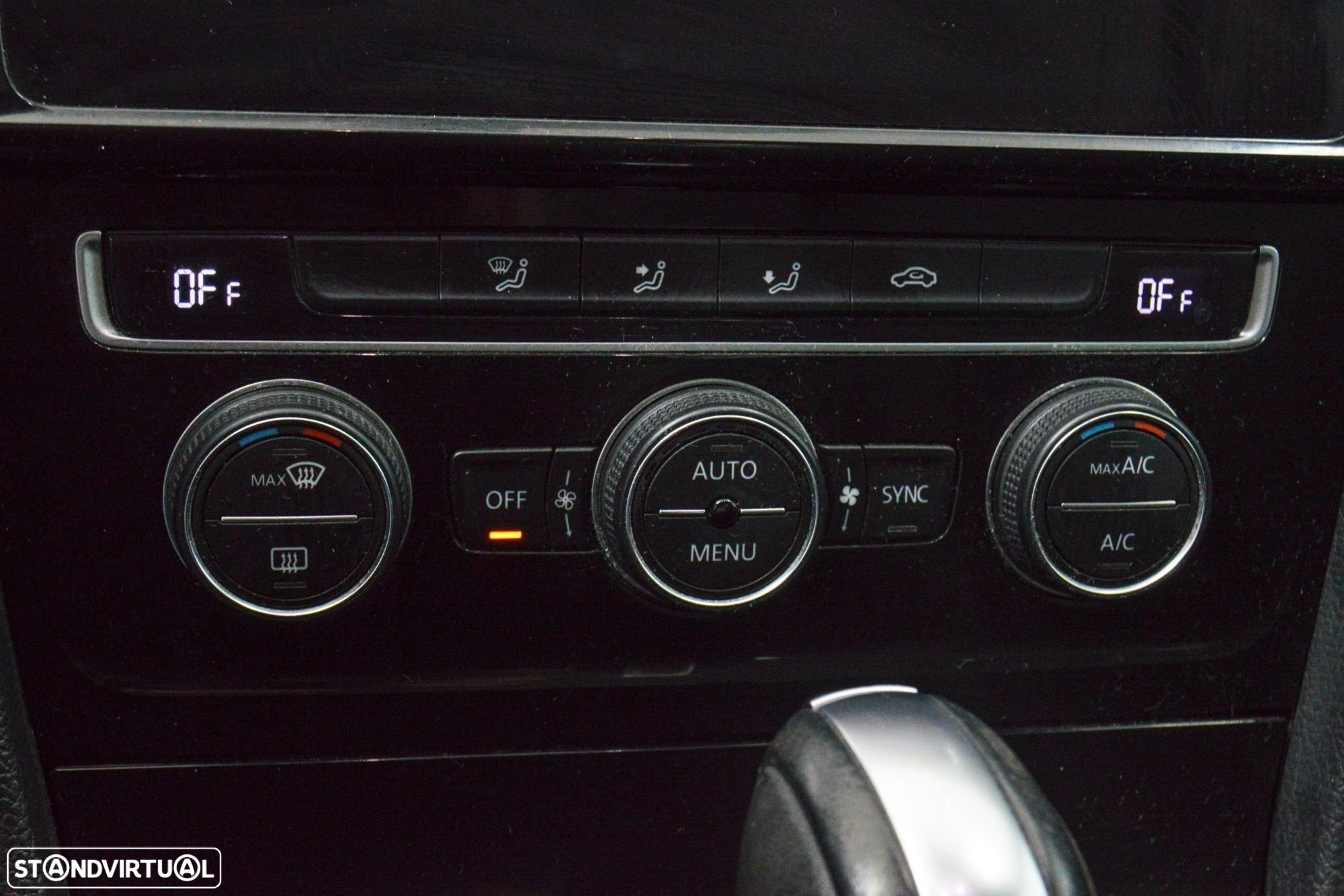 VW Golf Variant 2.0 TDi Highline DSG - 41