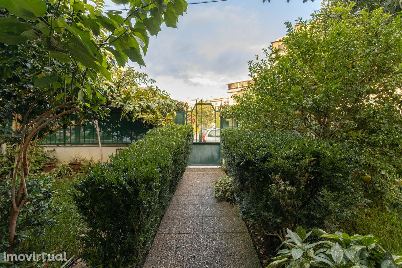 Moradia Isolada T5+2 em Oeiras - Grande imagem: 2/32