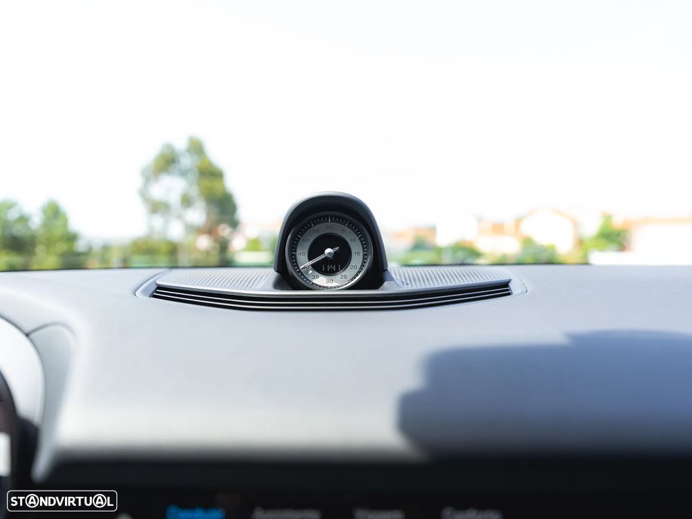 Porsche Taycan Sport Turismo bateria Performance Plus - 21