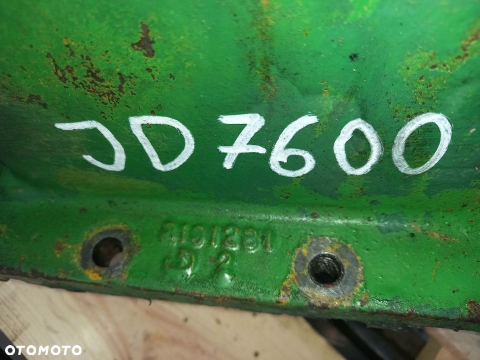 Przystawka przedniego napędu wałek RE47386 RE47384 R95449 John Deere 7600 7700 7800 - 11