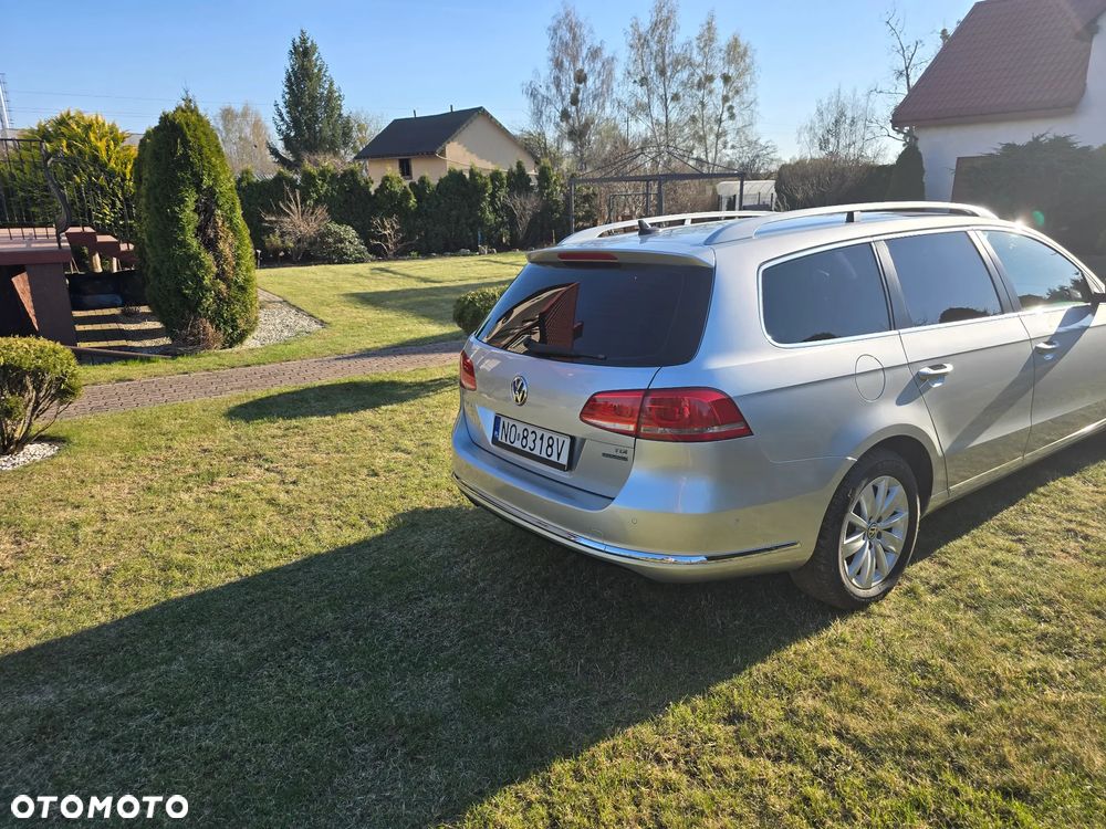 Volkswagen Passat 2.0 TDI BlueMotion Technology Exclusive - 8