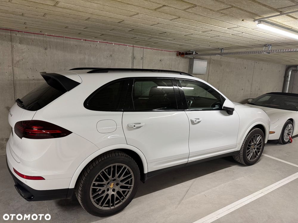 Porsche Cayenne Diesel Platinum Edition - 4