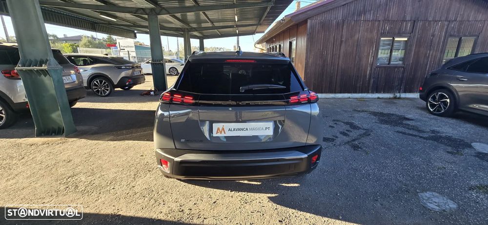 Peugeot e-2008 54 kWh Allure - 10